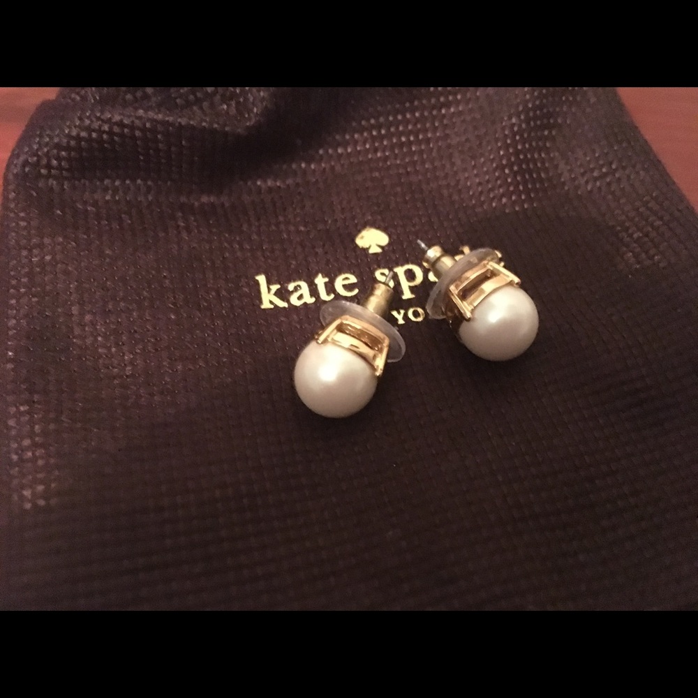 Kate Spade glass pearl gumdrop earrings in cream
