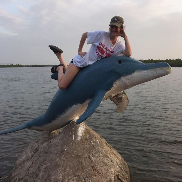 Meet your Posher, Keeley - Picture 1 of 1