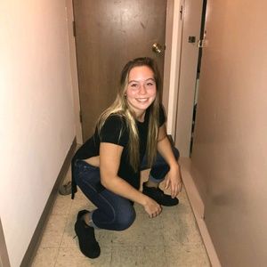 Meet your Posher, Michaela