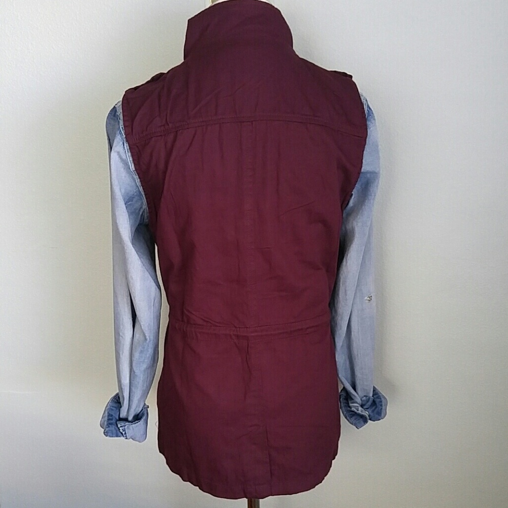 Small left, Burgundy utility vest - Picture 3 of 4