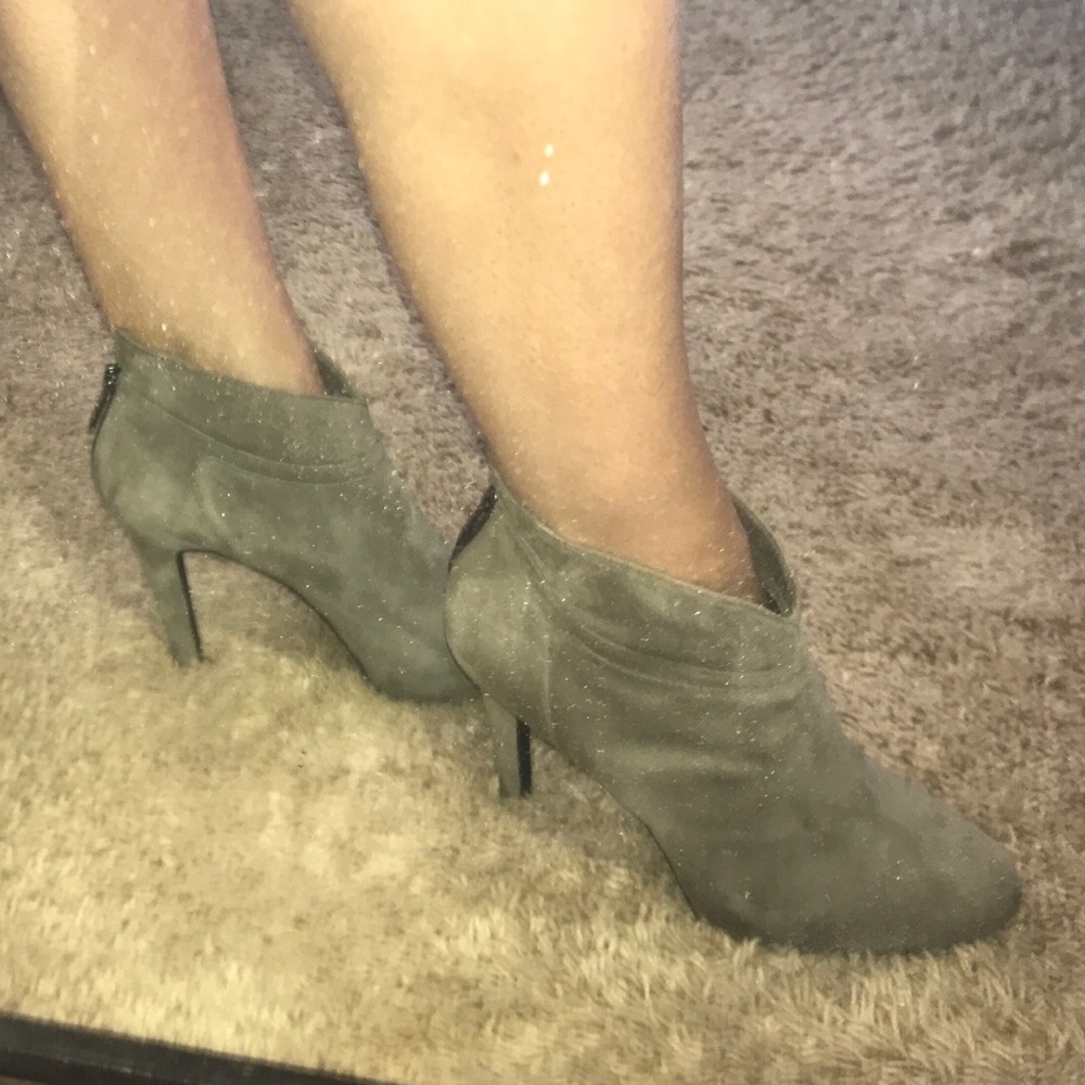Jessica Simpson Booties - Picture 3 of 8