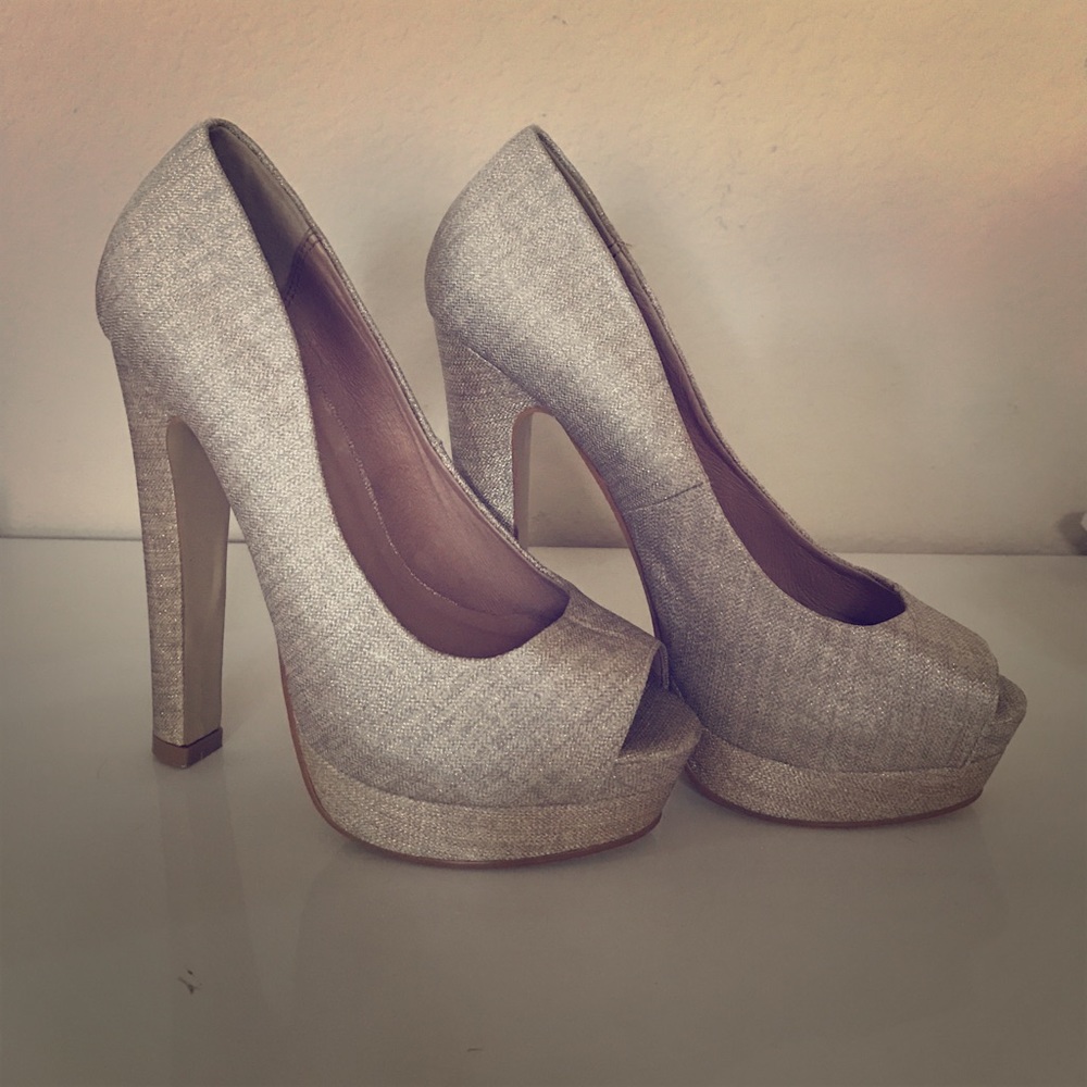 Aldo peep toe heels