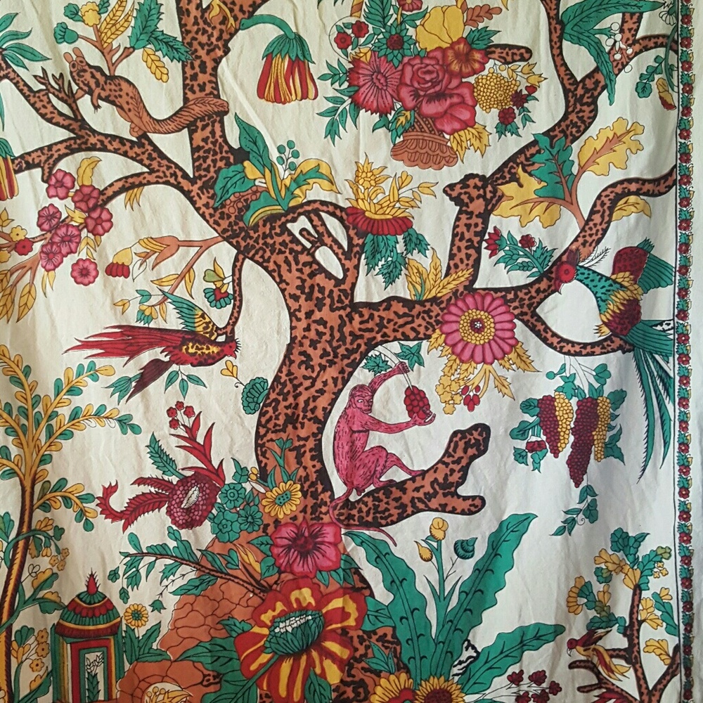 Amazing Floral Tree Tapestry