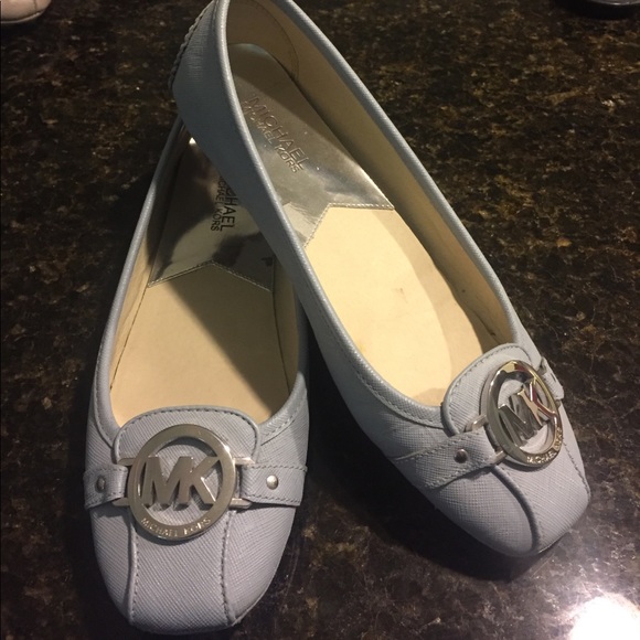 Michael Kors Fulton flats !! - Picture 5 of 8