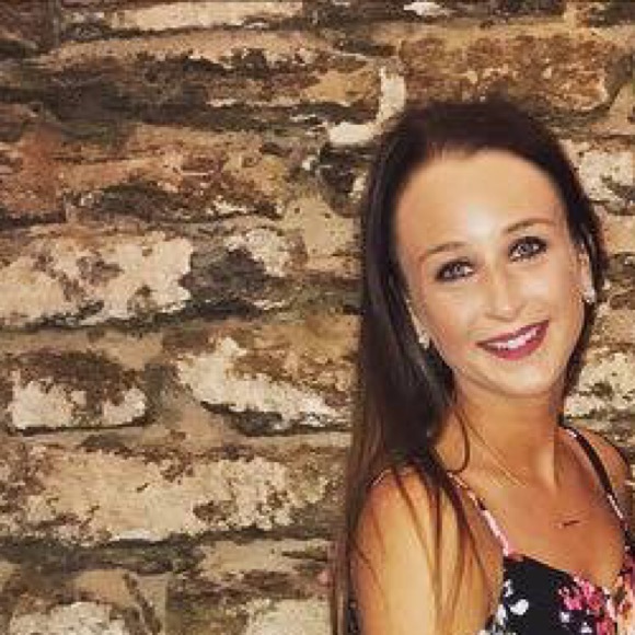 Meet your Posher, Megan - Picture 1 of 1