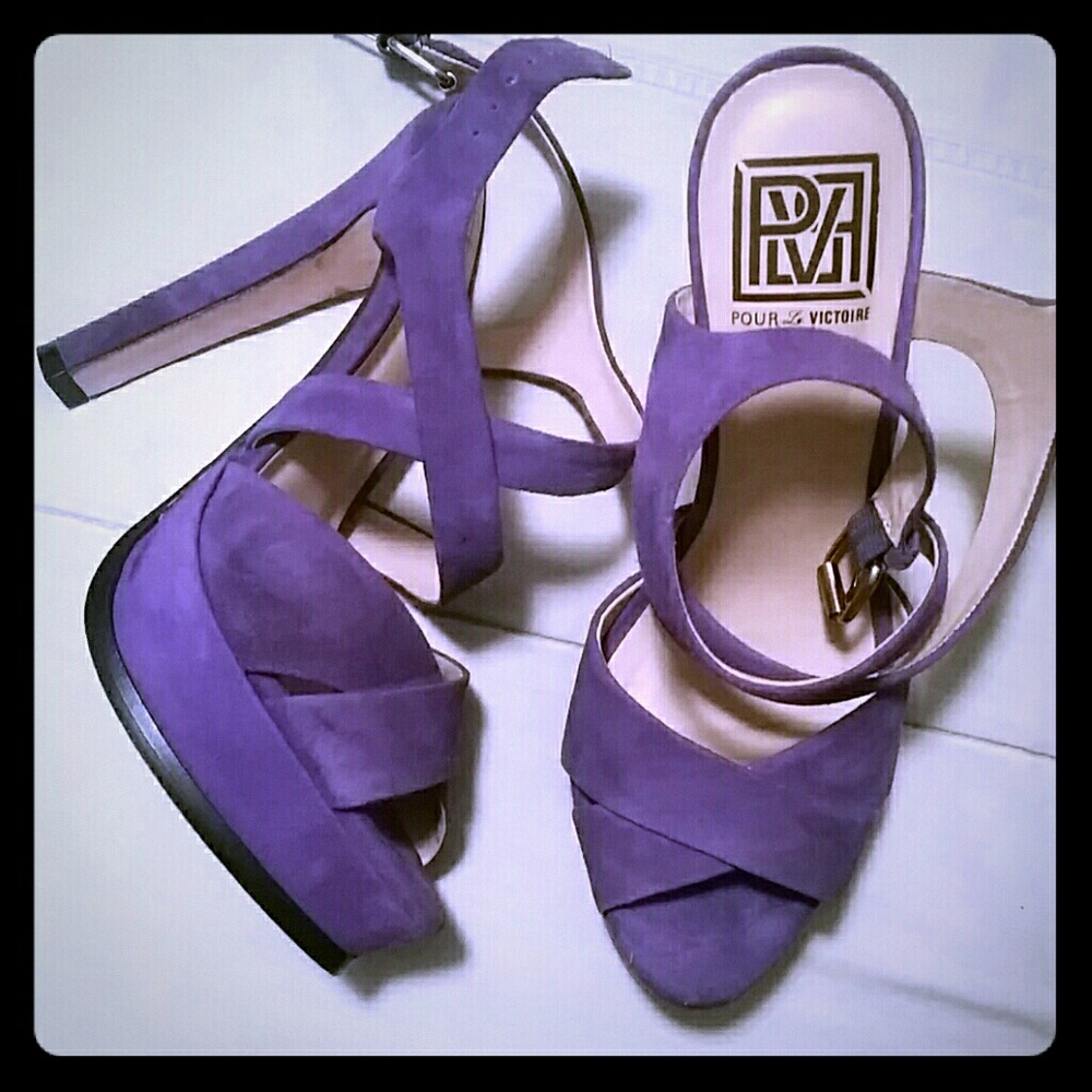 EUC Purple Suede Pour La Victoire Heels