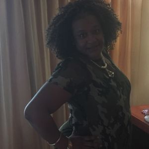 Meet your Posher, Talea