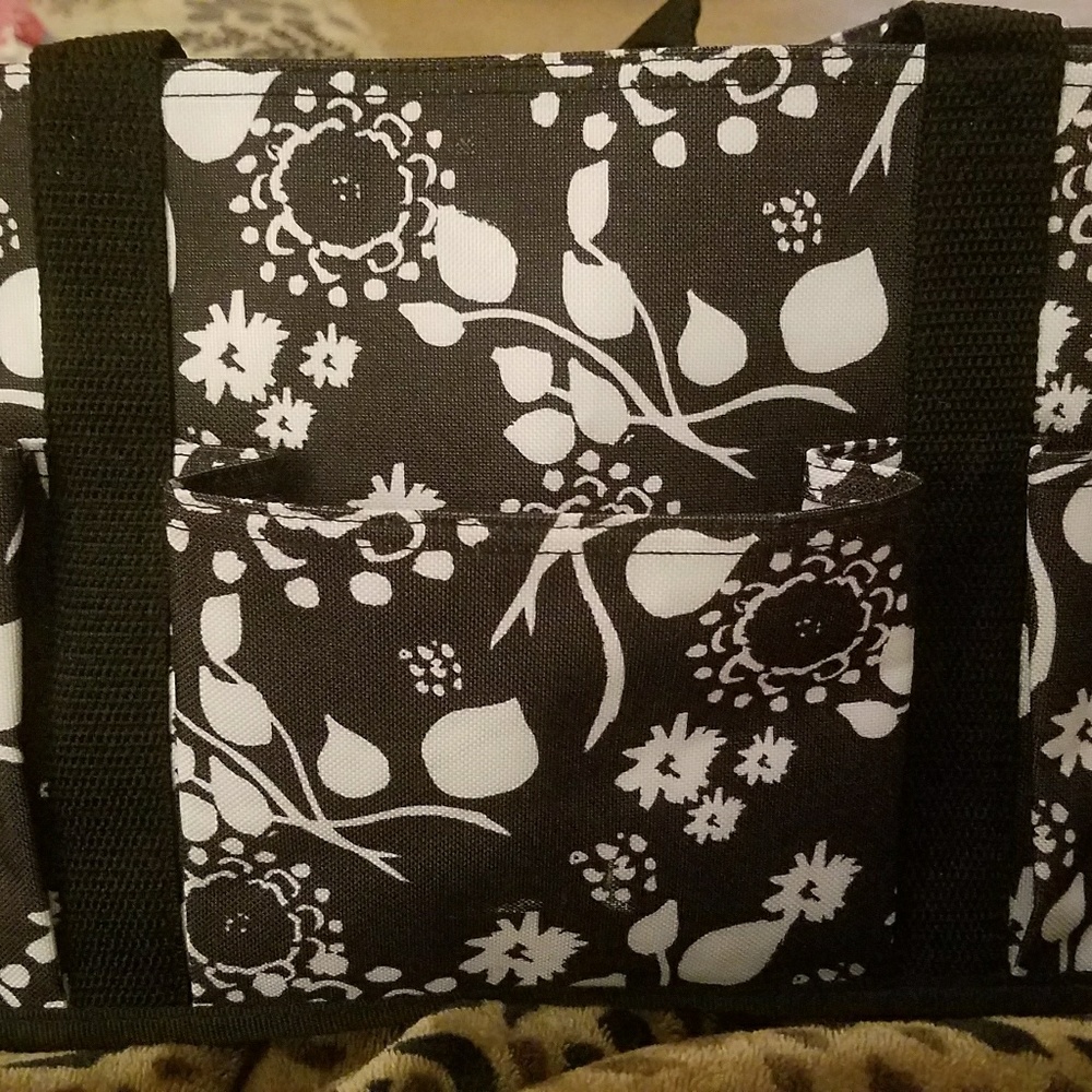 31 small black and white tote