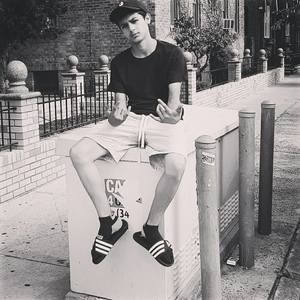 Meet your Posher, Larry