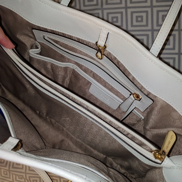 Michael kors bag - Picture 2 of 3