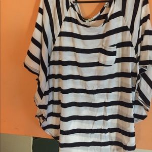 Stripped cape/tunic pullover Stripped cape/tunic pullover