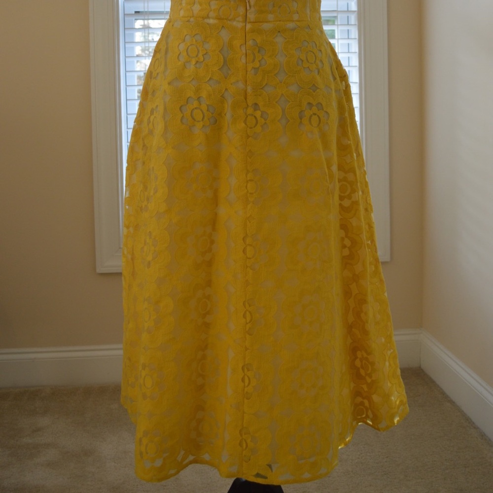 Women’s 2-piece skirt and tank - Picture 3 of 4