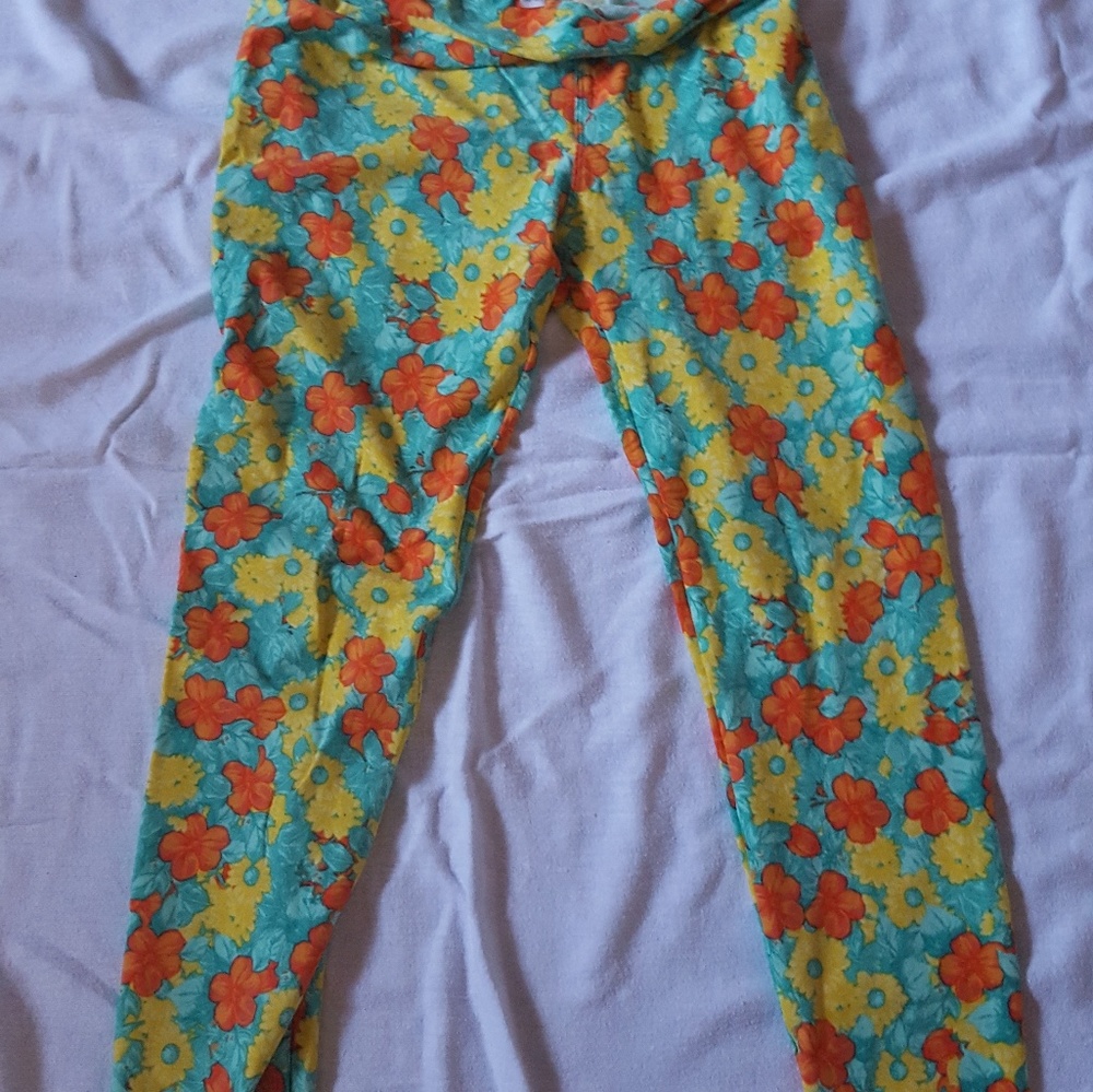 LULAROE OS LEGGINGS FLORAL