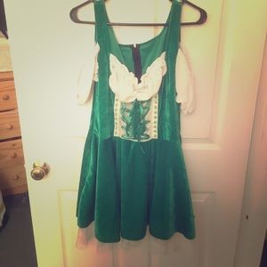 ST PATRICKS DAY ☘️green beer wench costume