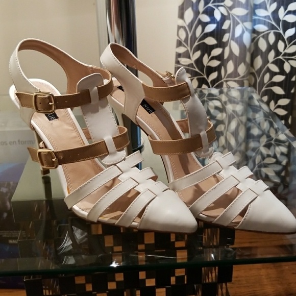 Heels - Picture 3 of 4