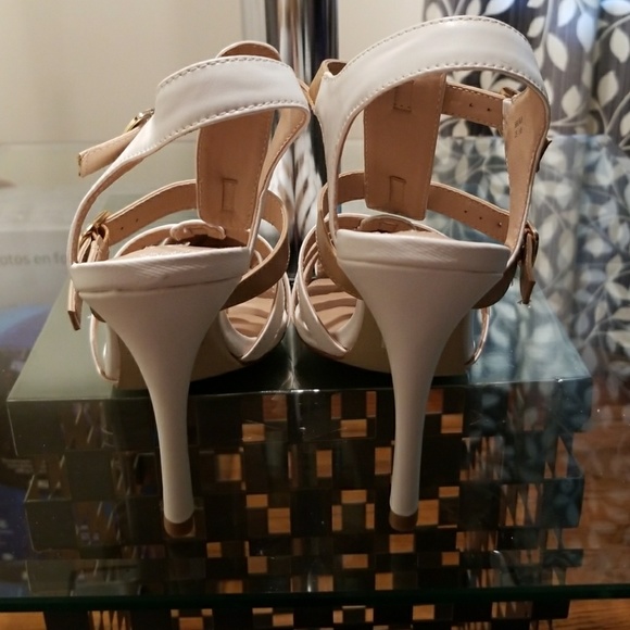 Heels - Picture 4 of 4