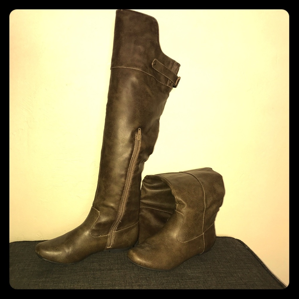 Qupid Brown Knee Length Boots