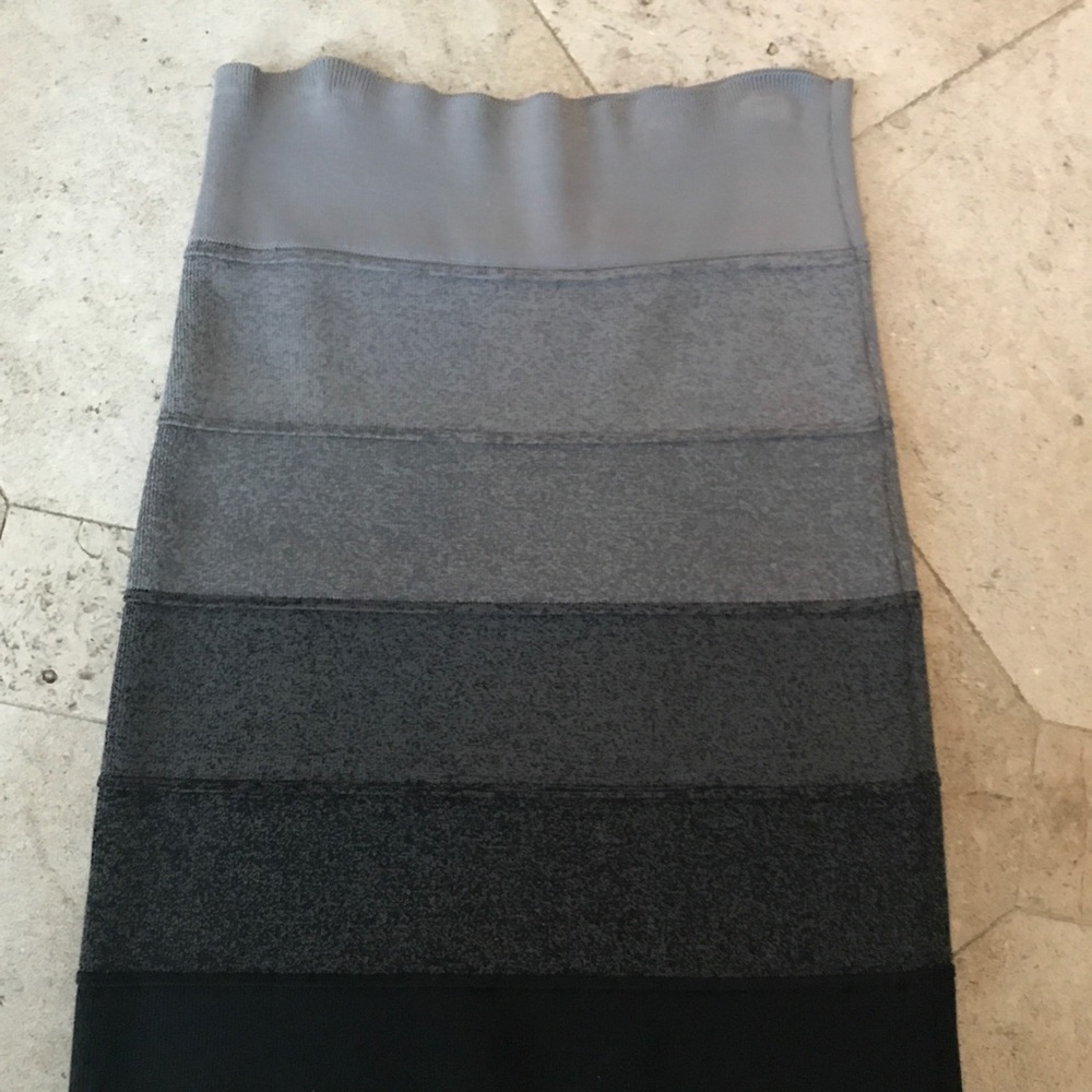 BCBG skirt SZ S