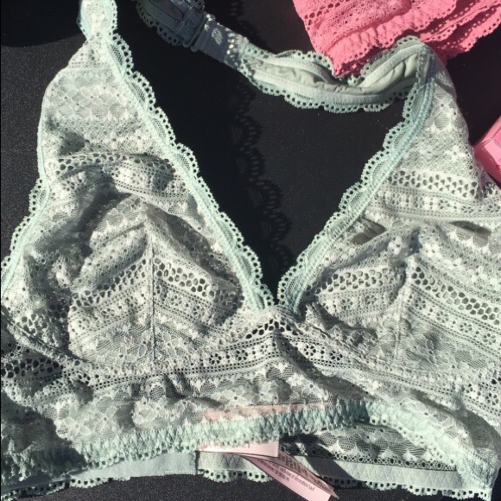 VS Green bralette