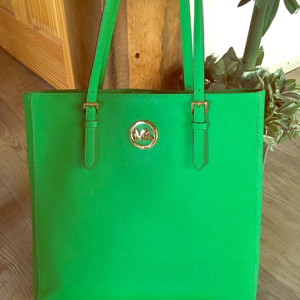 Michael Kors tote