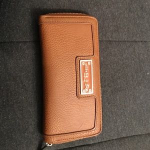 Olivia and joy zip wallet