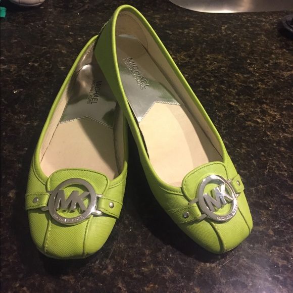 Lime green Michael Kors Fulton flats ! - Picture 3 of 8