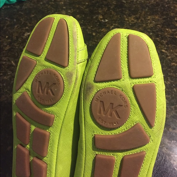 Lime green Michael Kors Fulton flats ! - Picture 7 of 8