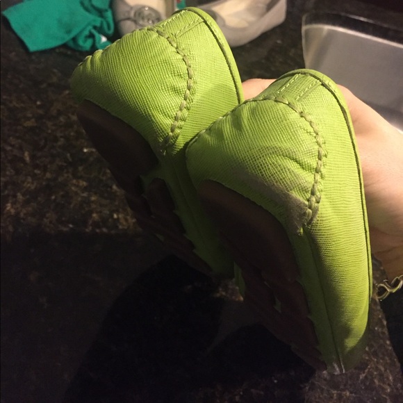 Lime green Michael Kors Fulton flats ! - Picture 8 of 8