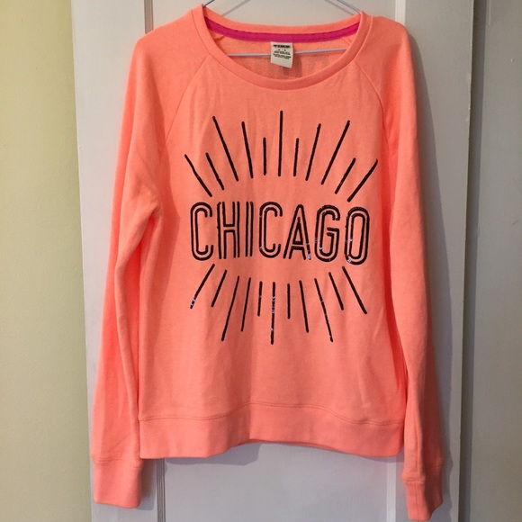 PINK Victoria's Secret Tops - 🌆 VS PINK Chicago sequined crew neck