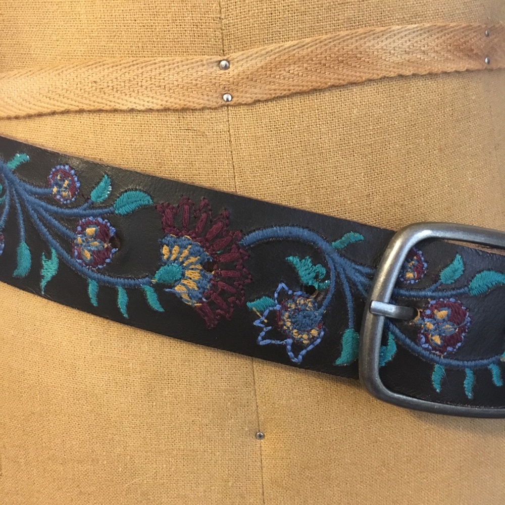 Embroidered Lucky Brand Belt XS