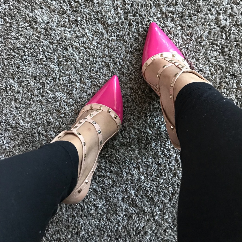 ⛔️SOLD⛔️Pink studded heels 👠