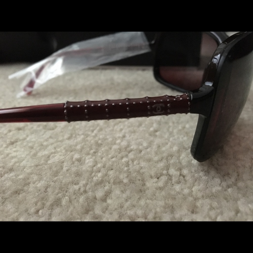 Host Pick🍁Gorgeous CHANEL Sunnies - Picture 6 of 8