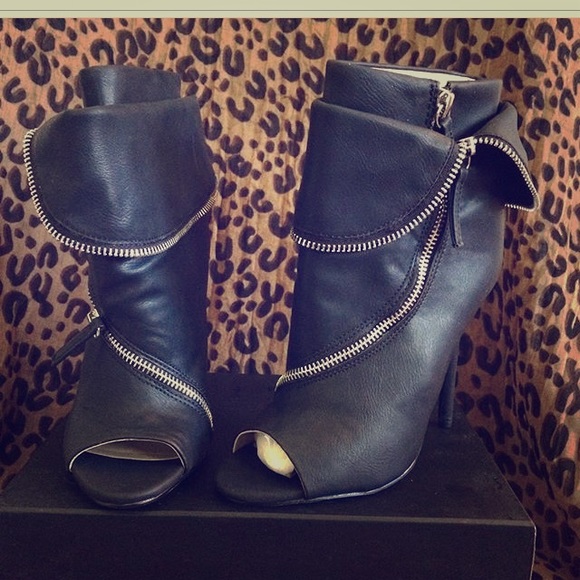 GX by Gwen Stefani Shoes - Black heeled booties
