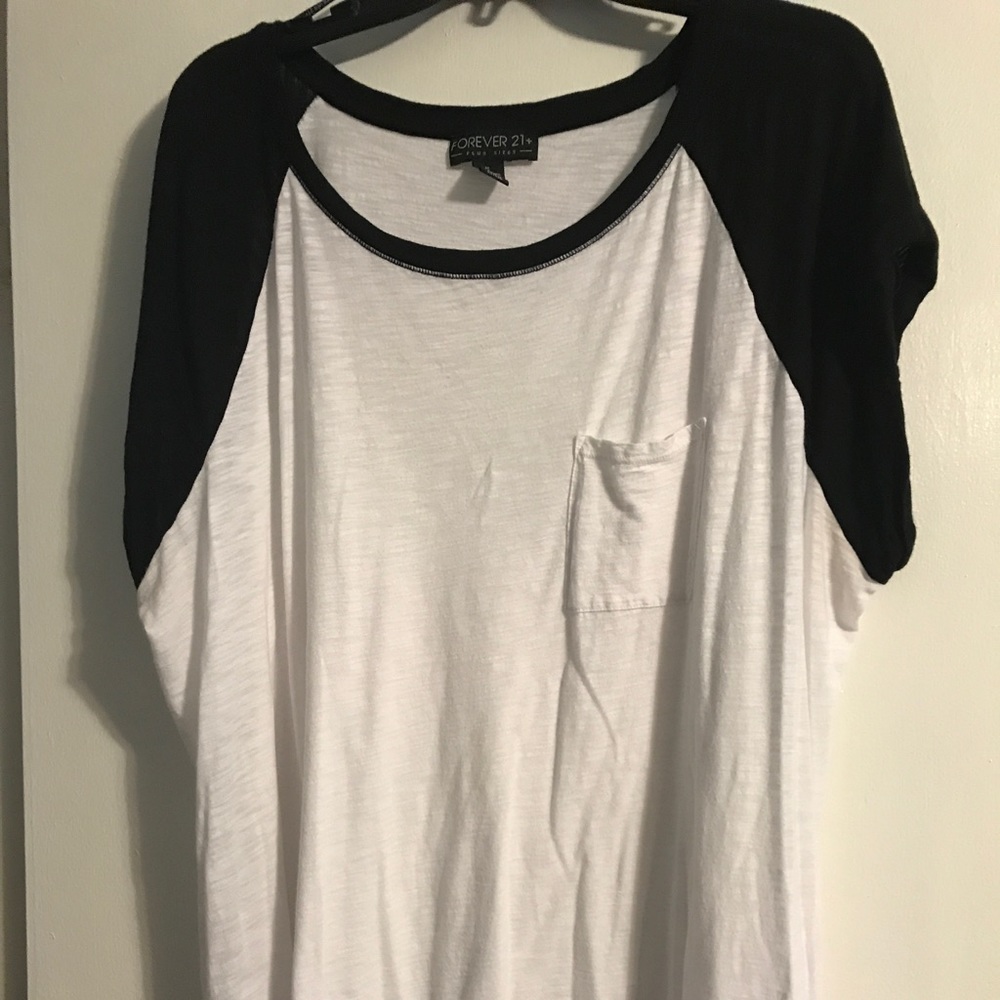 Baseball tee