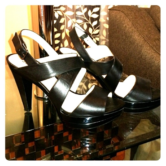 Heels - Picture 1 of 4