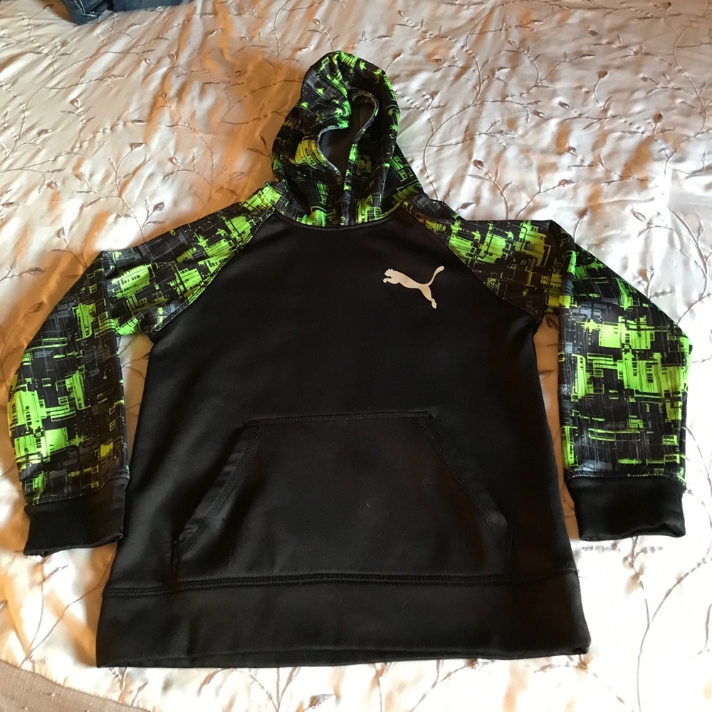 Boys puma hoodie size us medium 10/12