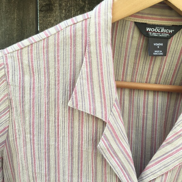 Vintage pink/apricot striped button up blouse. - Picture 4 of 4