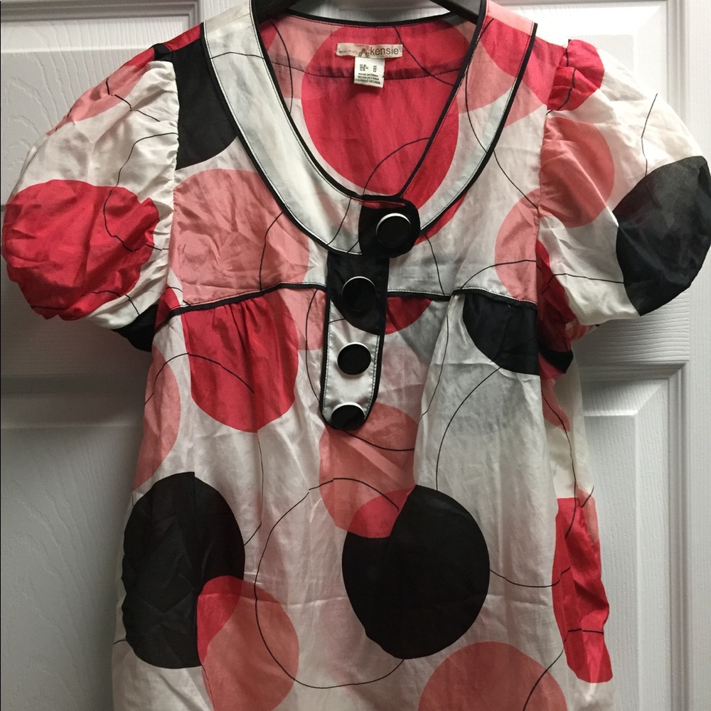 Kensie dot pattern blouse