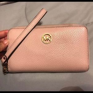 Jet Set Travel Large Smartphone Wristlet