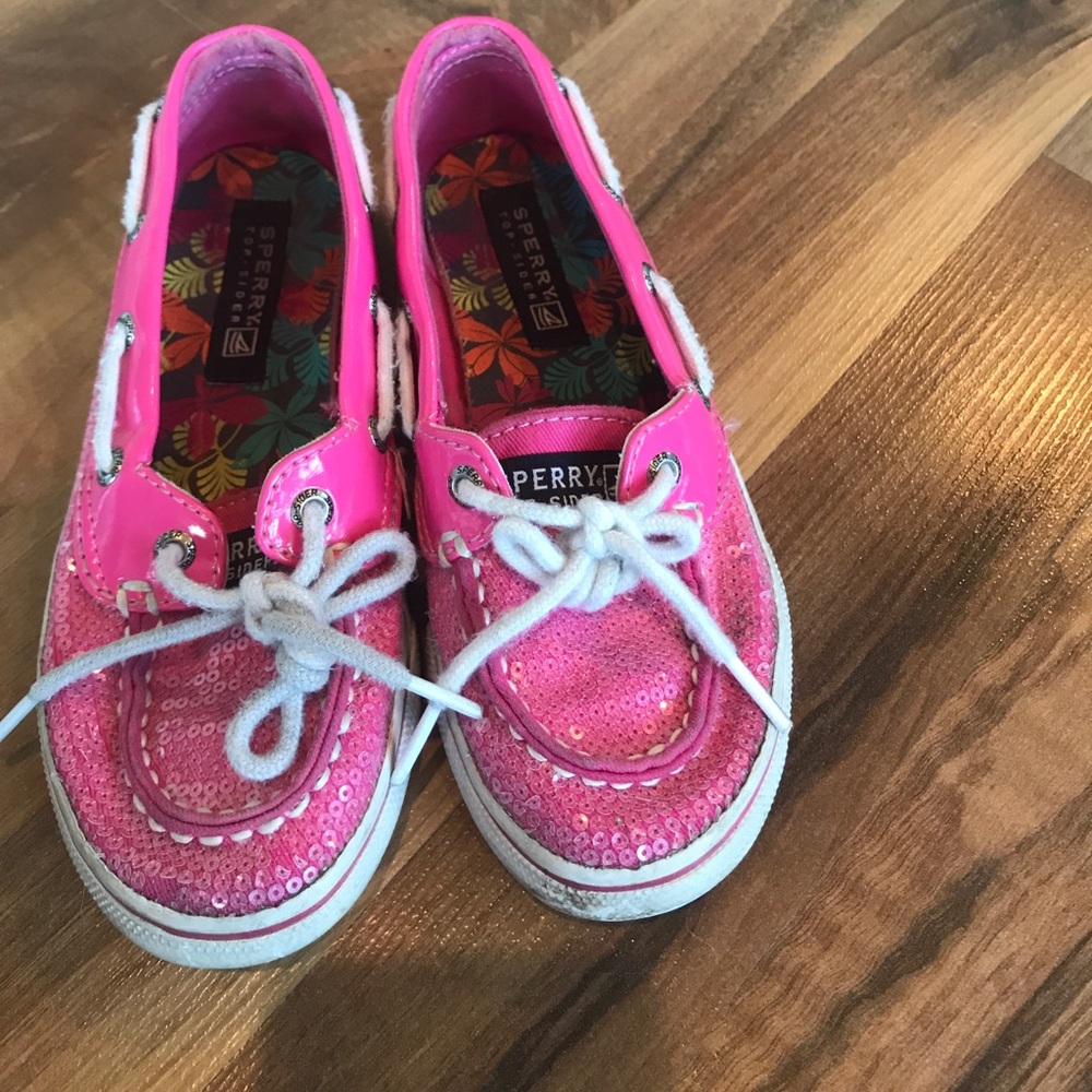 Pink sperrys