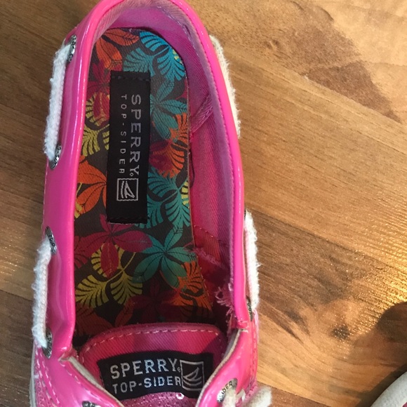 Pink sperrys - Picture 2 of 5