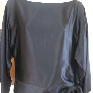 WHITE HOUSE/BLACK MARKET 100%silk slitted shoulder WHITE HOUSE/BLACK MARKET 100%silk slitted shoulder