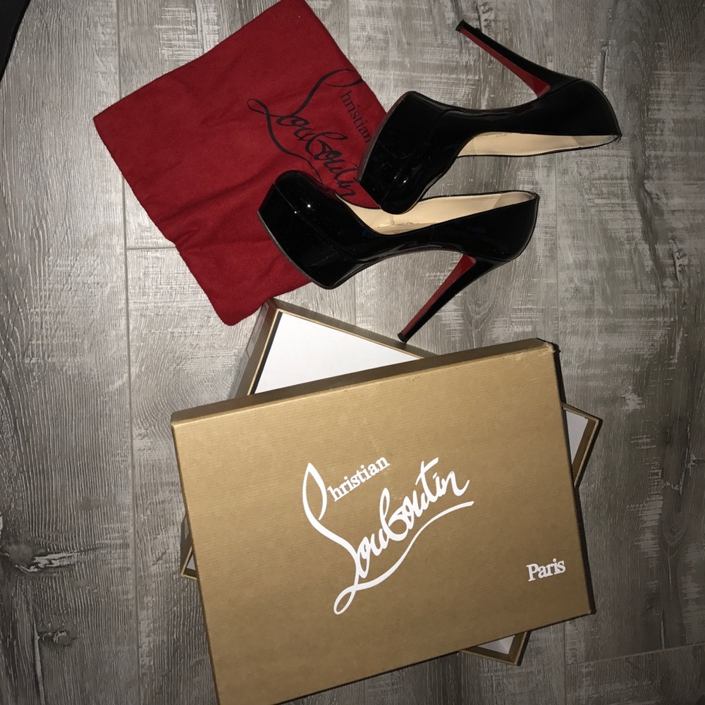 Bianca 120 patent calf Christian loubutin