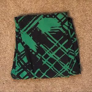 LuLaRoe Leggings OS Green & Black