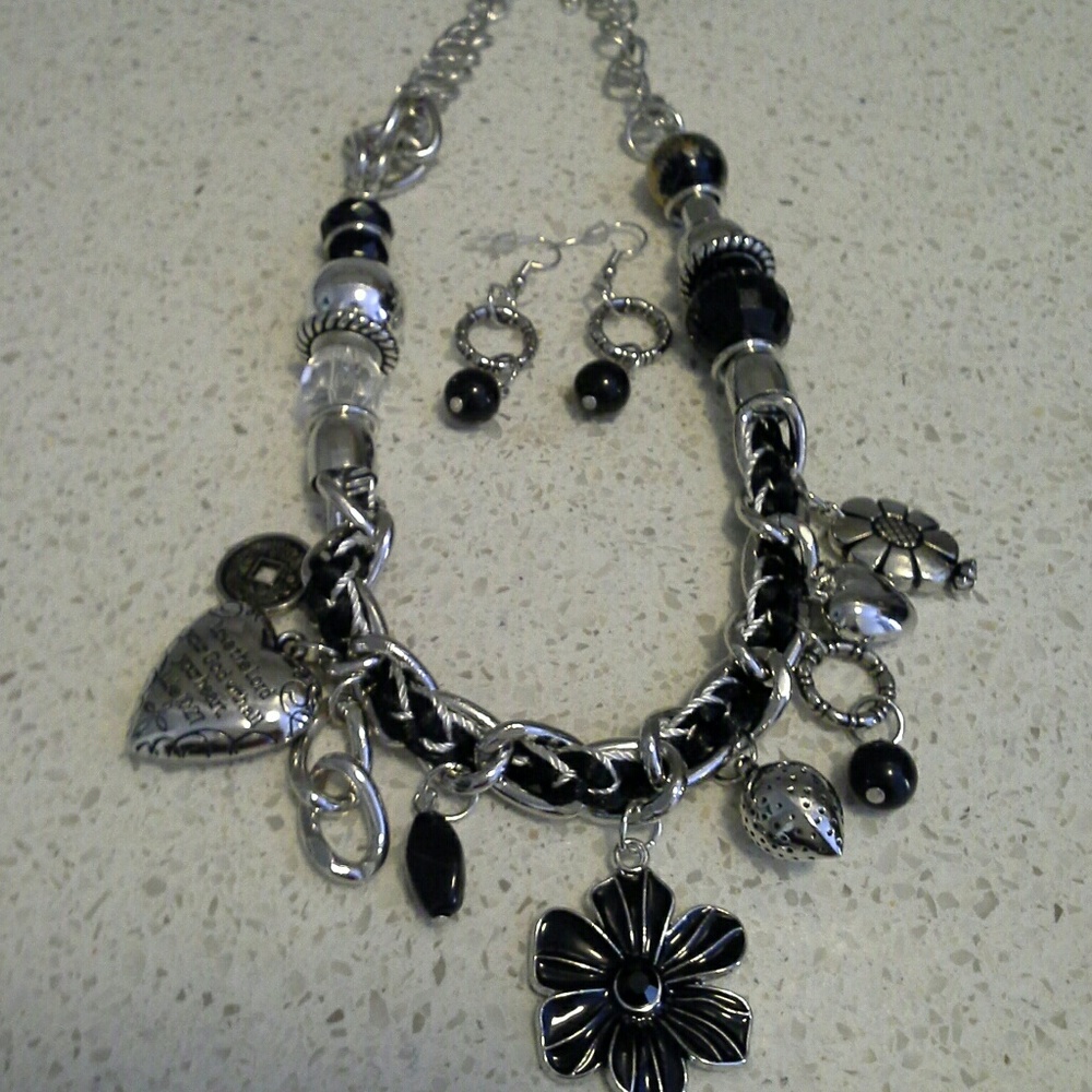 Necklace & Earrings set NWOT