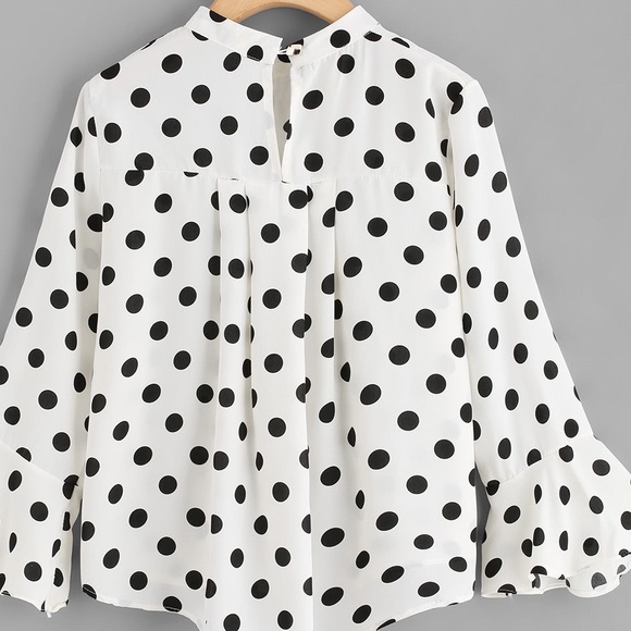 💼➕🆕🐝Fluted sleeve polka dot  pleat blouse - Picture 3 of 5