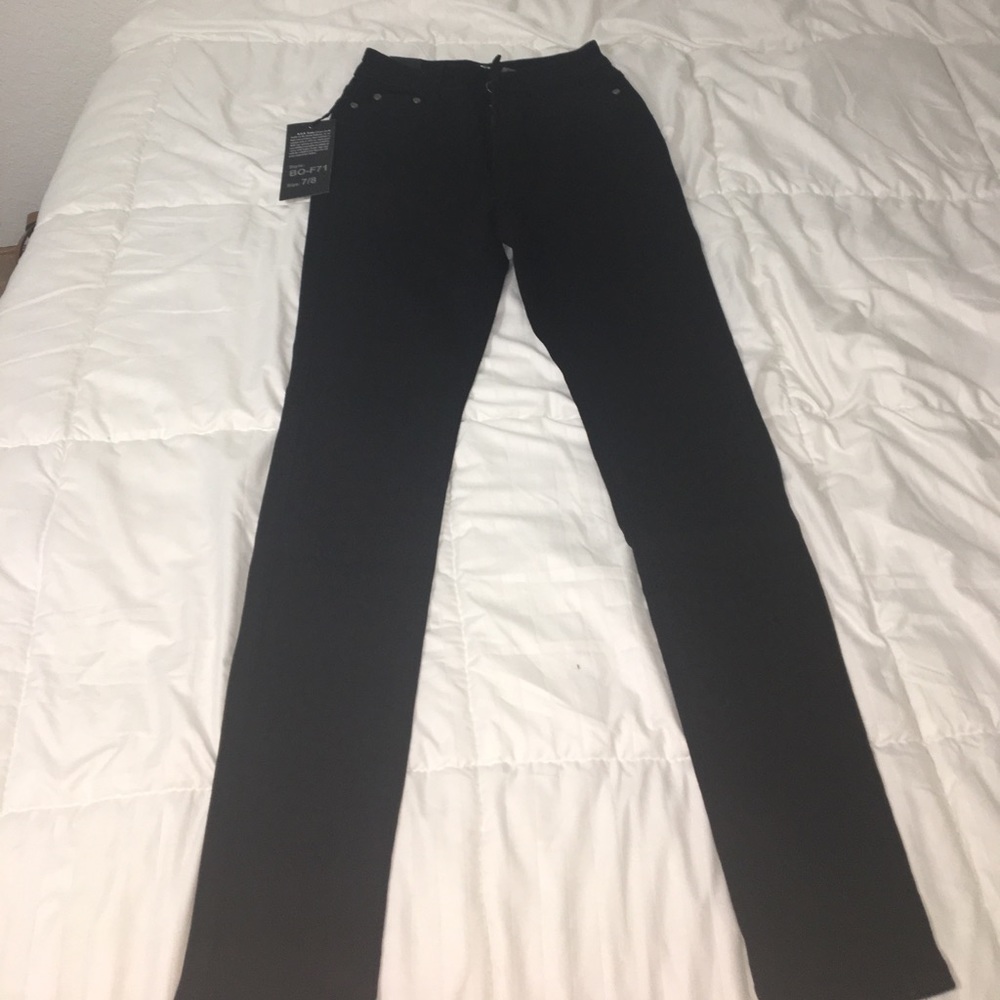 PRICE DROP 🤪 Fashion Nova Skinny Jeans