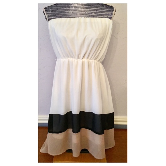 SOLD Papaya sexy strapless high/low dress, large - Picture 4 of 6