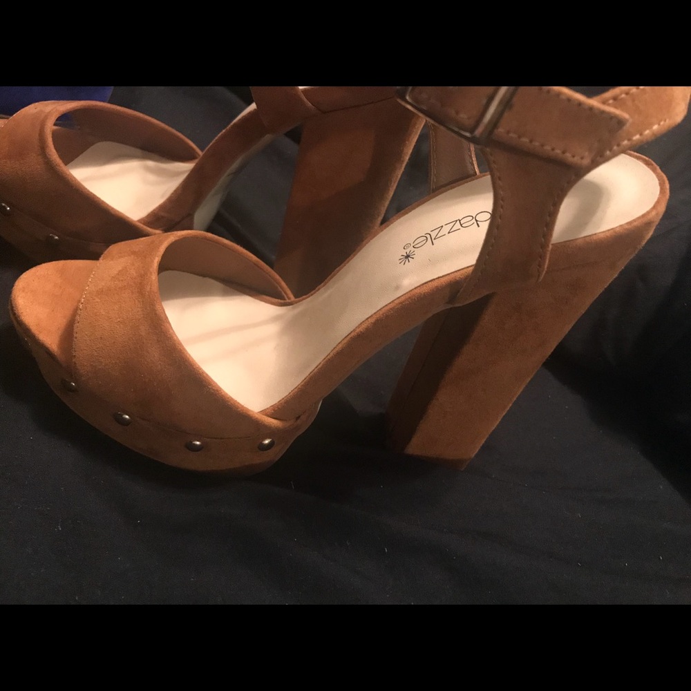 Platform sandals