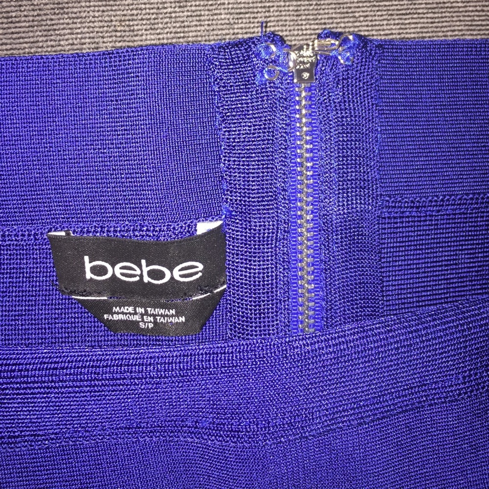 BEBE Above knee skintight skirt